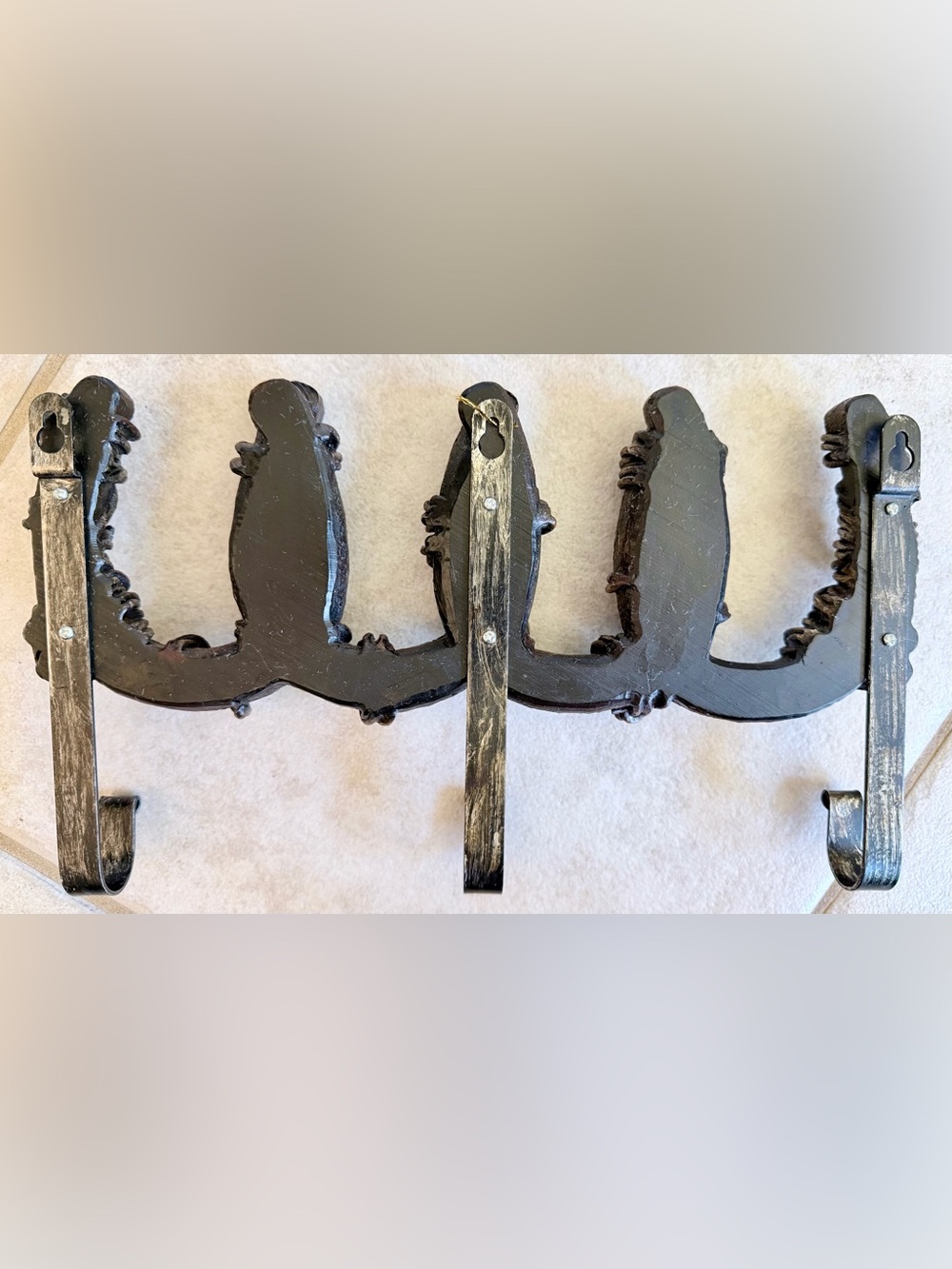 Rustic Ranch Style Horseshoe
Wall Hooks - Picture 12 of 14